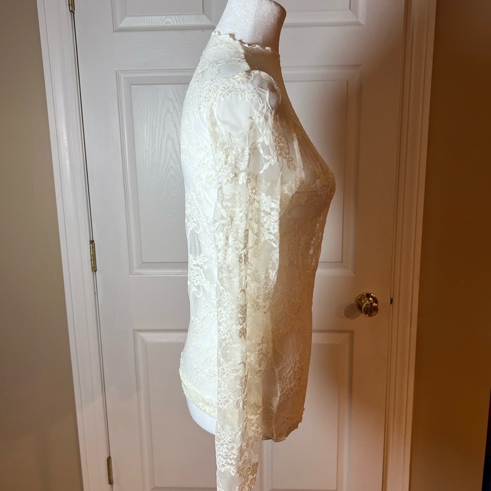 Chic & Romantic Emerson Young Ivory Floral Lace Mock Long Sleeve Size Small - Picture 3 of 8